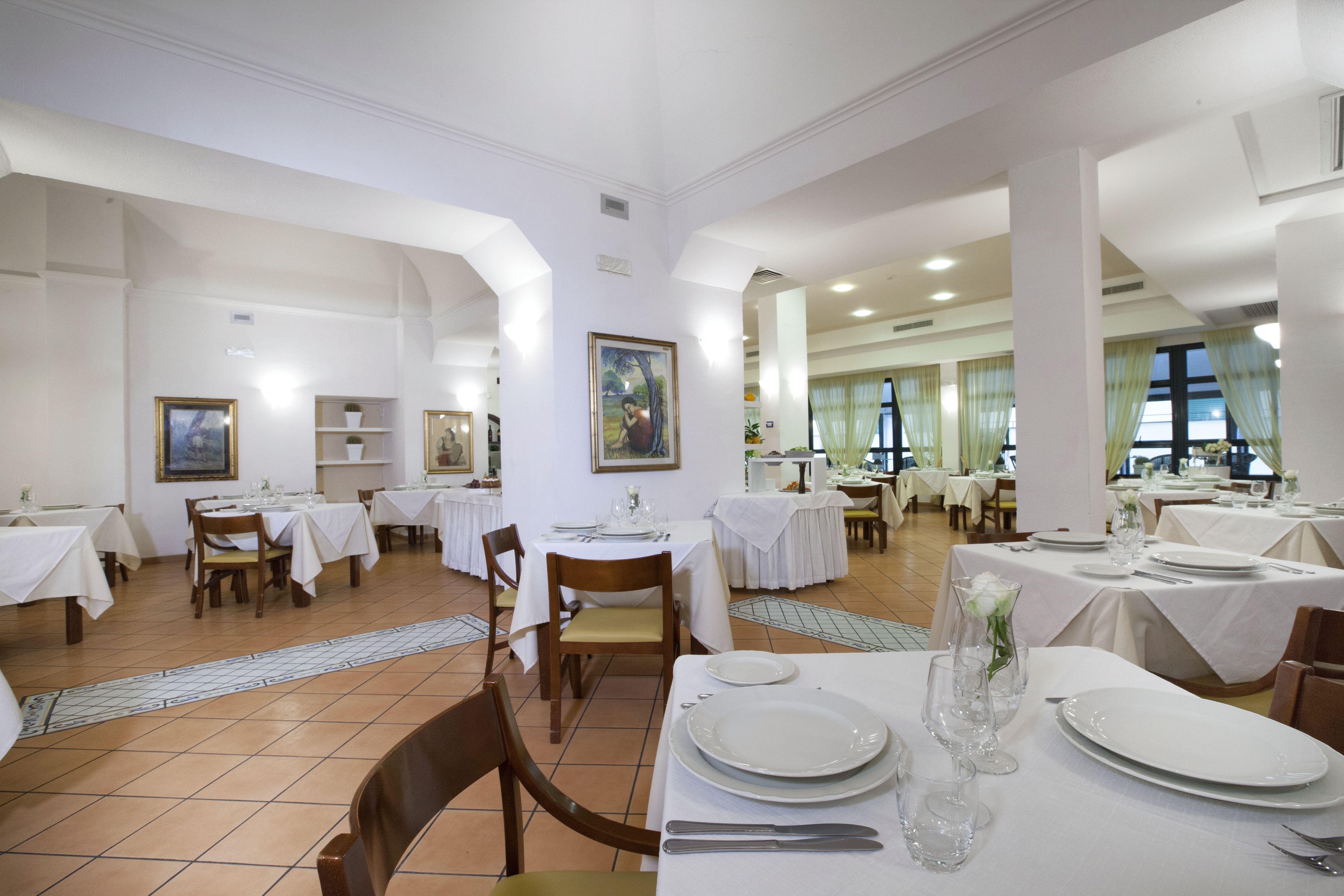 Panorama Palace Hotel Meta Bagian luar foto