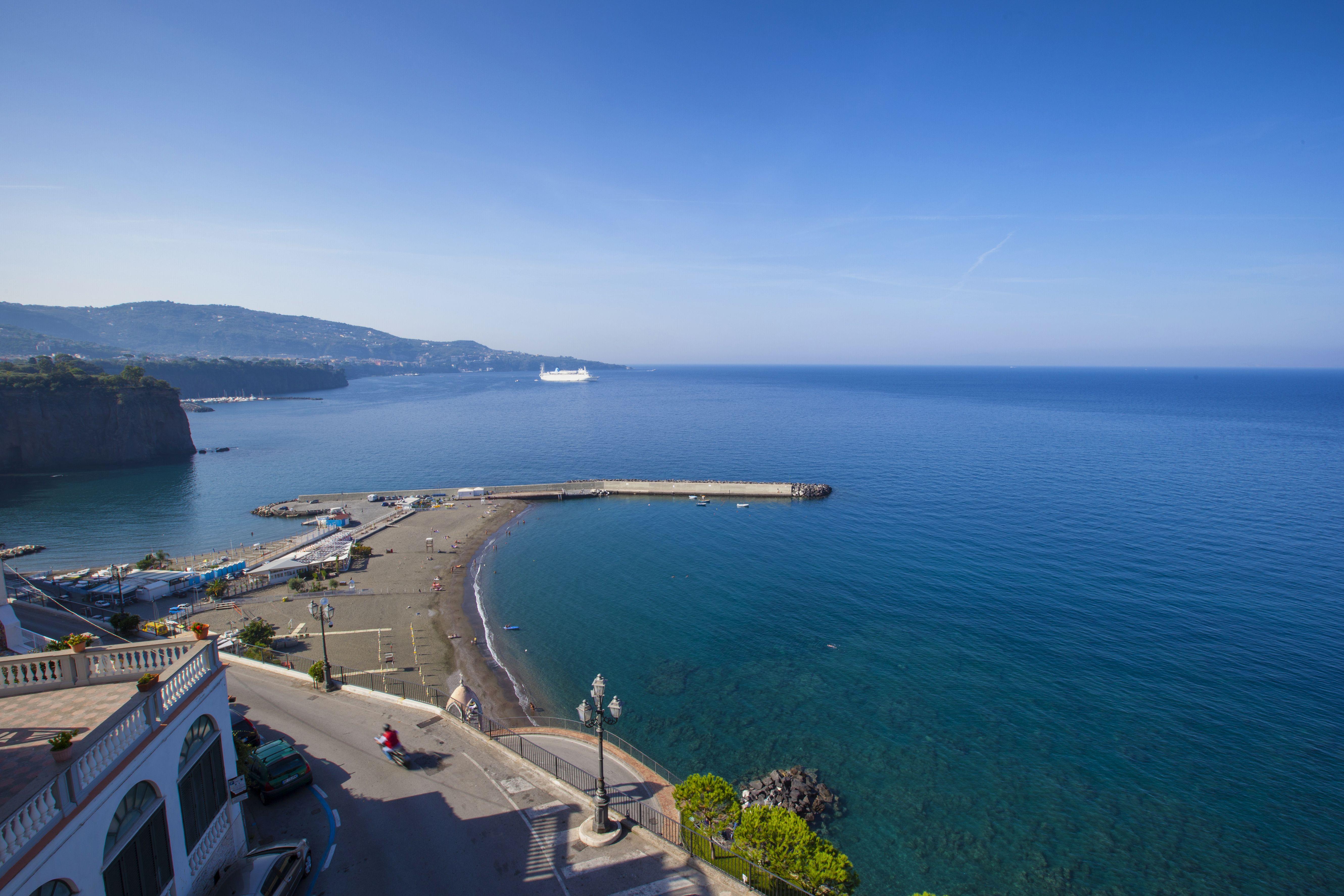 Panorama Palace Hotel Meta Bagian luar foto